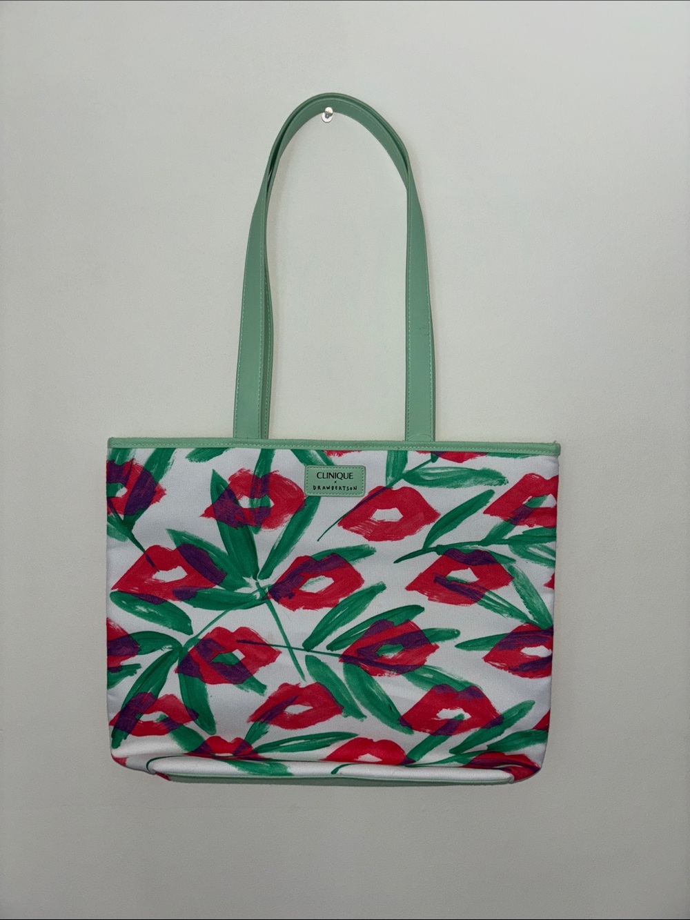 NWT Clinique x Drawbertson Lip Print Canvas Tote